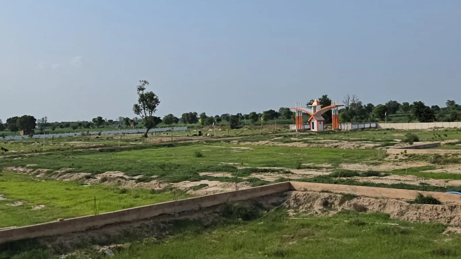 40 acres Residential plot in Loharwari — photo 3