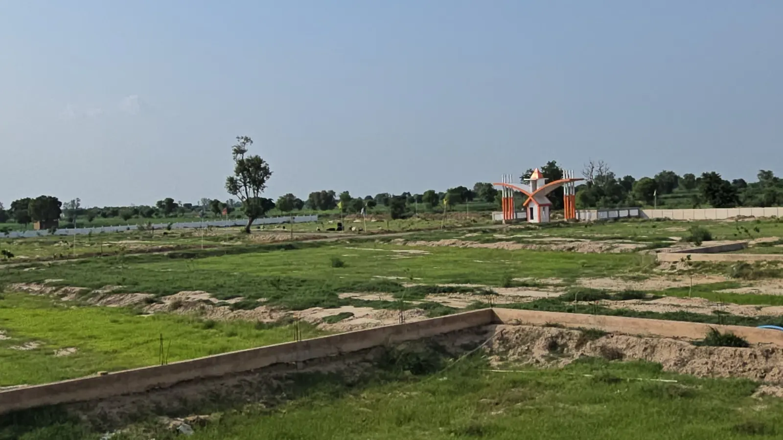 40 acres Residential plot in Loharwari — photo 3