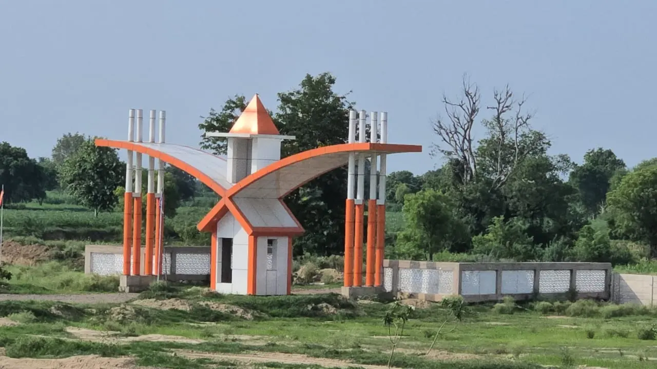 40 acres Residential plot in Loharwari — photo 6