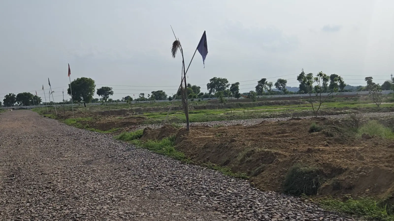 40 acres Residential plot in Loharwari — photo 8