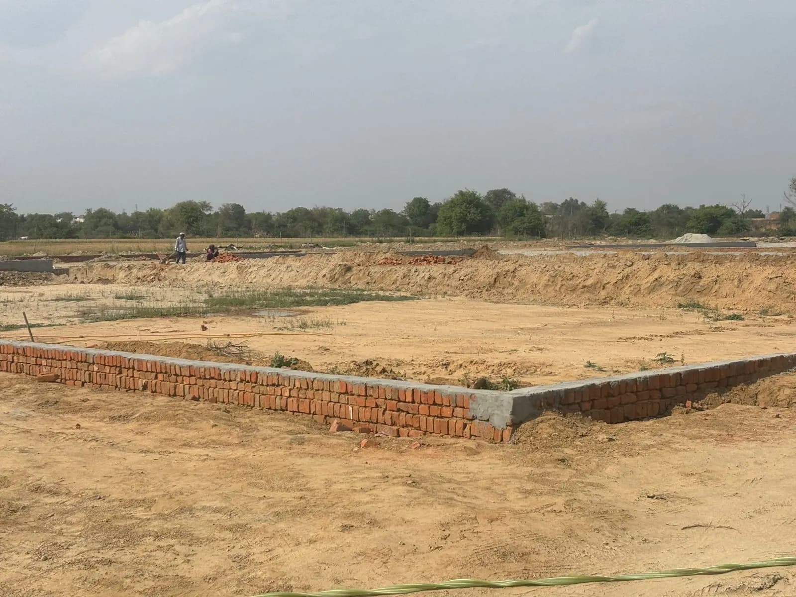 100 sq yd Residential plot in Nanua ka Razapur — photo 2